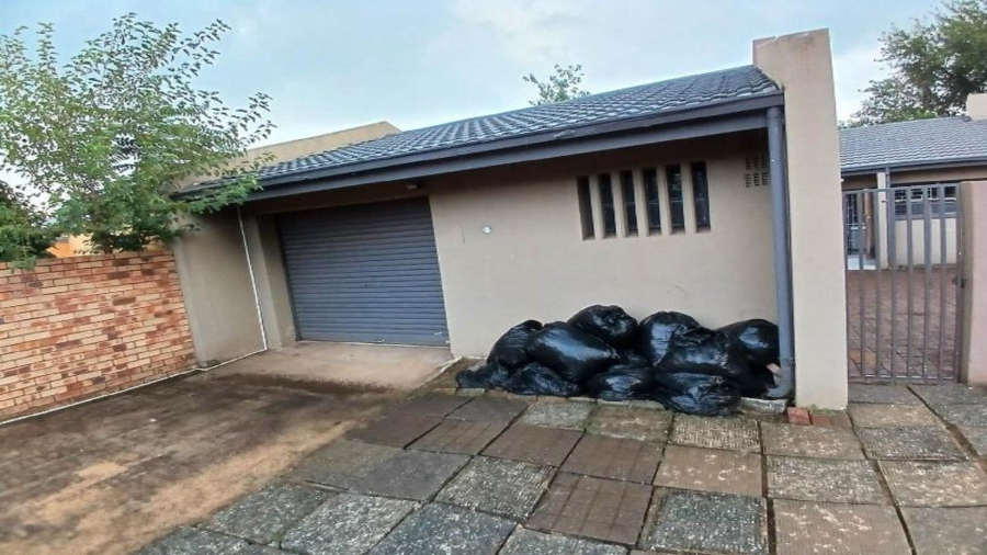 3 Bedroom Property for Sale in Sasolburg Ext 11 Free State